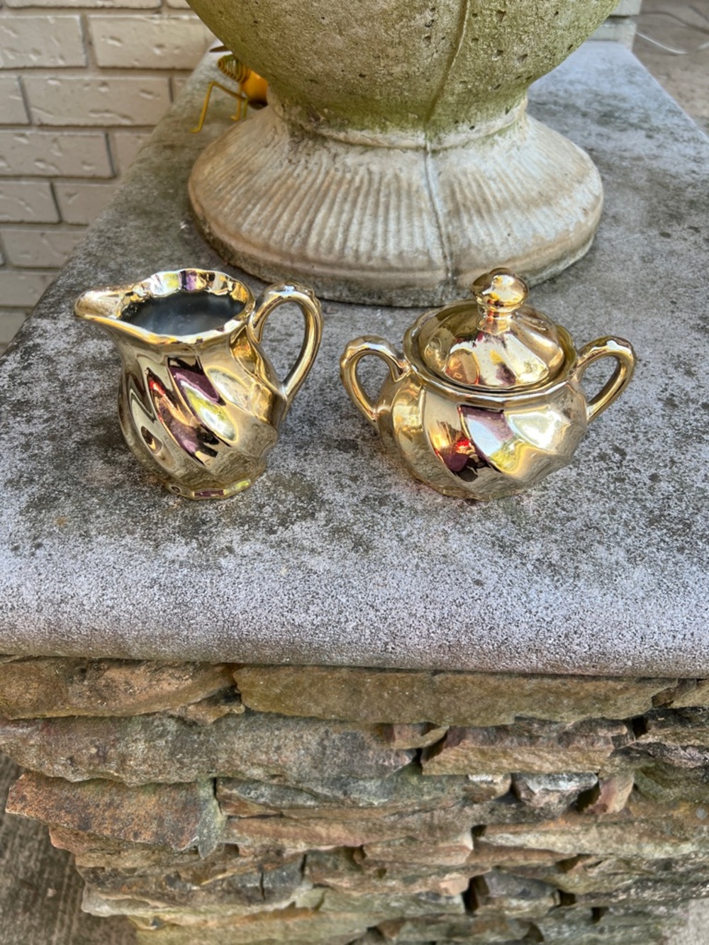 Gold  Creamer and Sugar Bowl Set